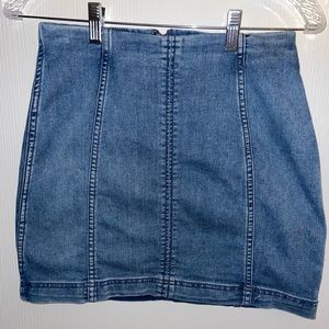 FREE PEOPLE DENIM MINI SKIRT SIZE 4